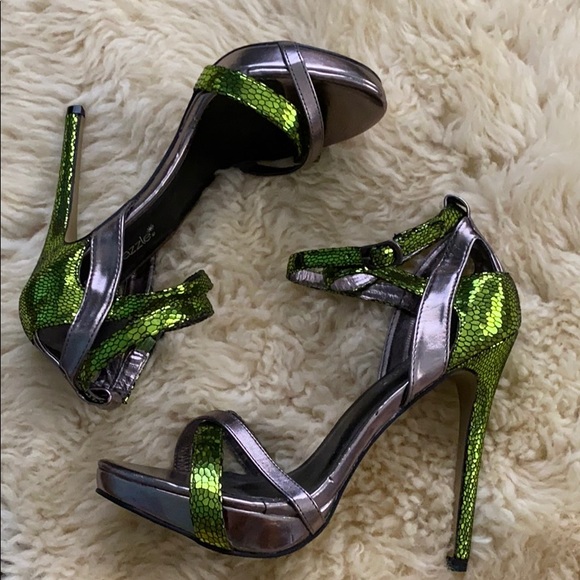 Shoe Dazzle Shoes - NWOT Strappy Heel